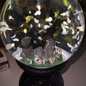 2021 Halloween Pedestal